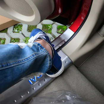 Za Nissan QASHQAI 2008-visokokvalitetna navlaka praga vrata od nehrđajućeg čelika Dobrodošli na papučicu završiti auto-stil pribor 2