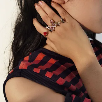 WANGLUFEI Crystal ljubav Srce leptir prsten za muškarce Veleprodaja novi prst ruke korejski prsten za žene stranka nakit darove 2021 2